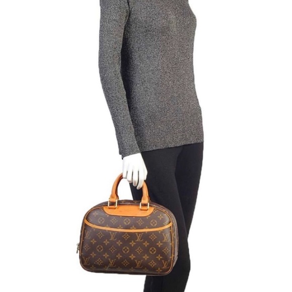 Luis Vuitton trouville monogram canvas handbag includes authentic strap - Picture 2 of 16